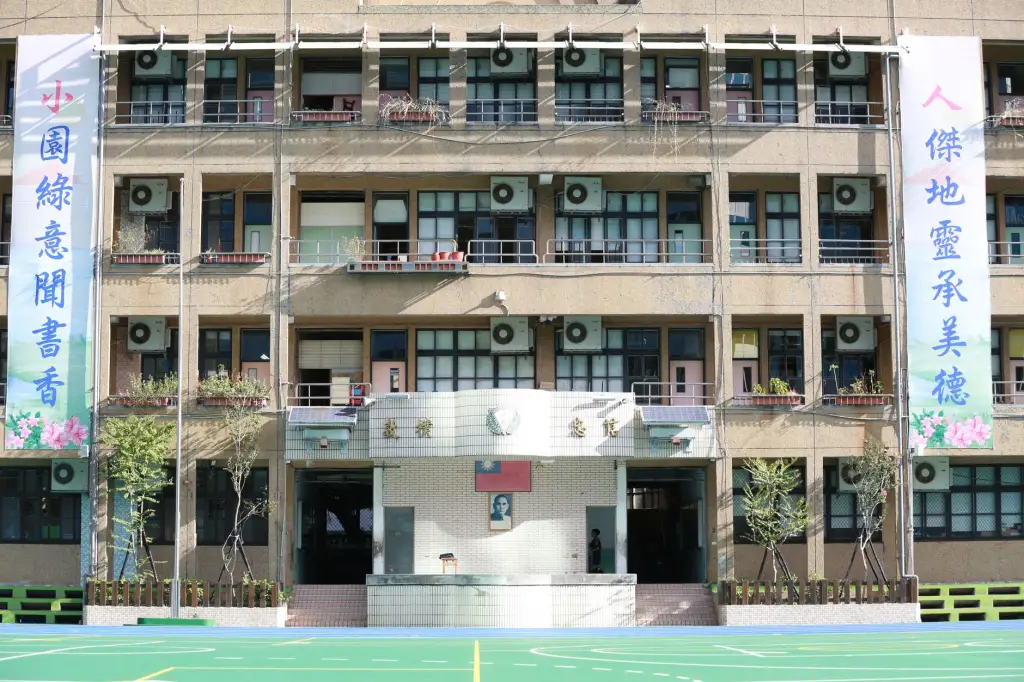 深圳呜啊科技智能家居方案:公寓场景下插座与照明的联动控制实践